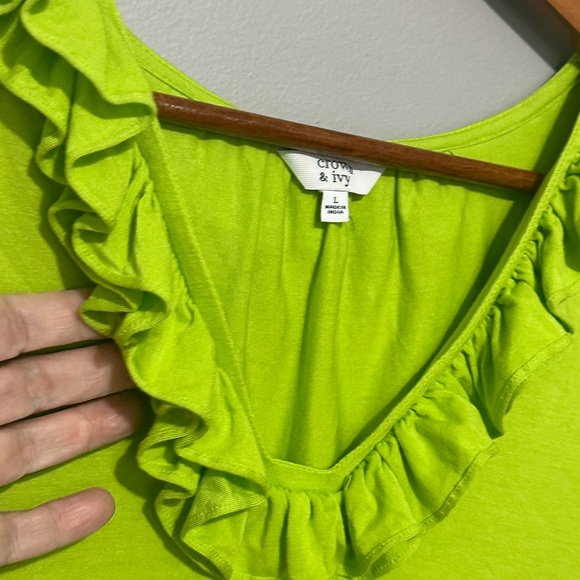 Crown & Ivy, Pretty Lime Green Tank Top W/Ruffled V-Neckline, L, EUC - Picture 2 of 6